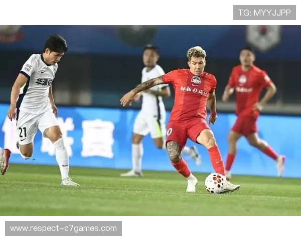 卢顿俱乐部最新动态揭示球队转会与赛季备战全景